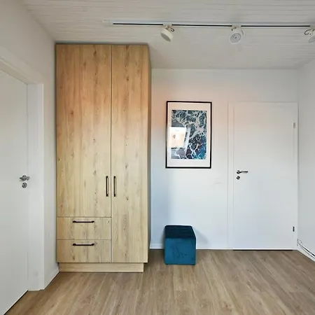 Domillion 2bdr 2bath On Vokieciu W Parking V1020a